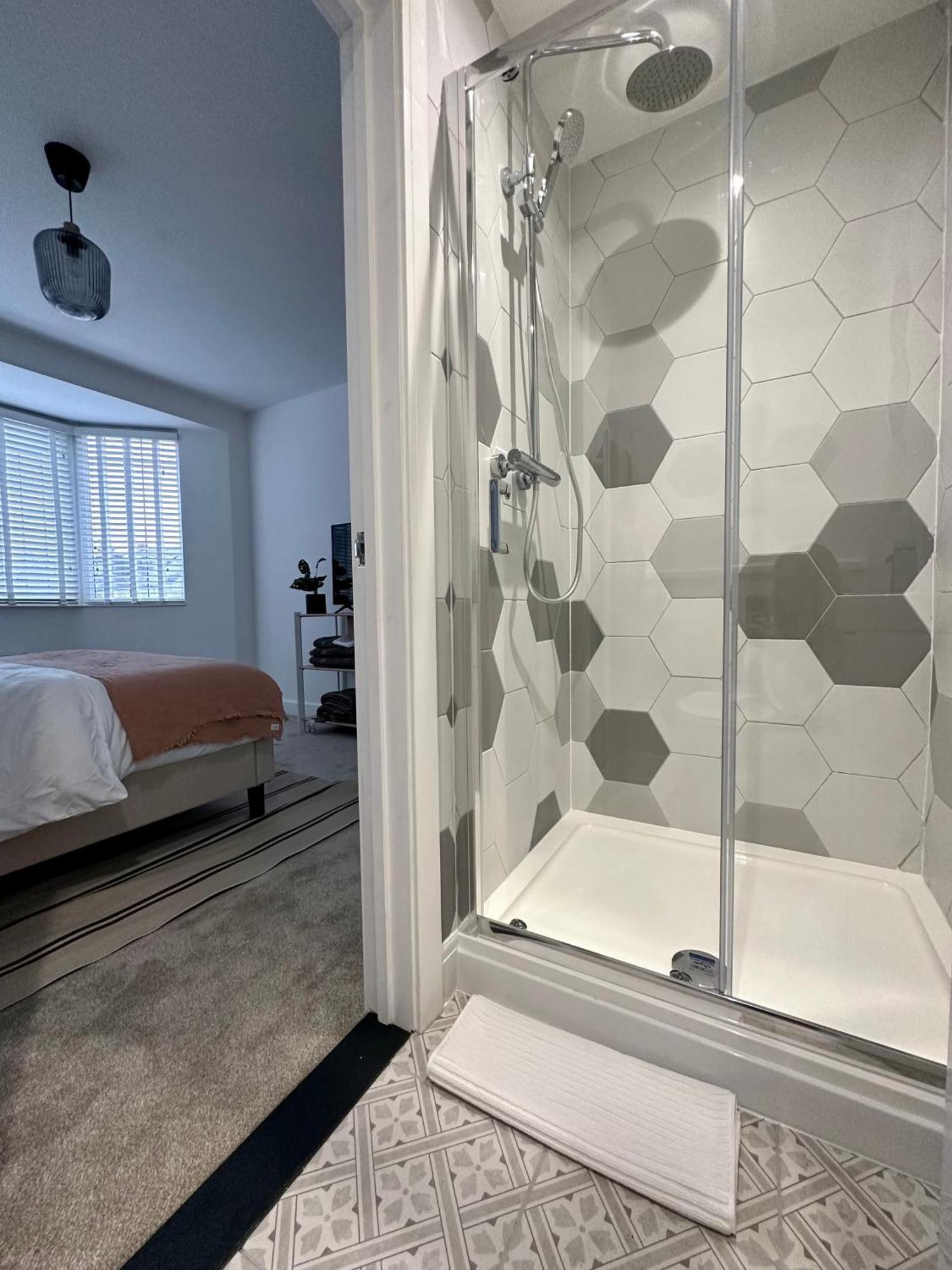Clover Lodge Portsmouth Luxury Home With Off Road Free Parking מראה חיצוני תמונה
